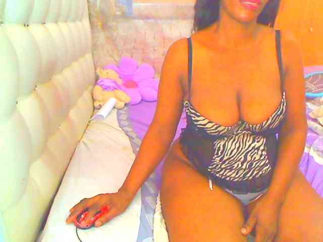 HOTLILLIE webcam