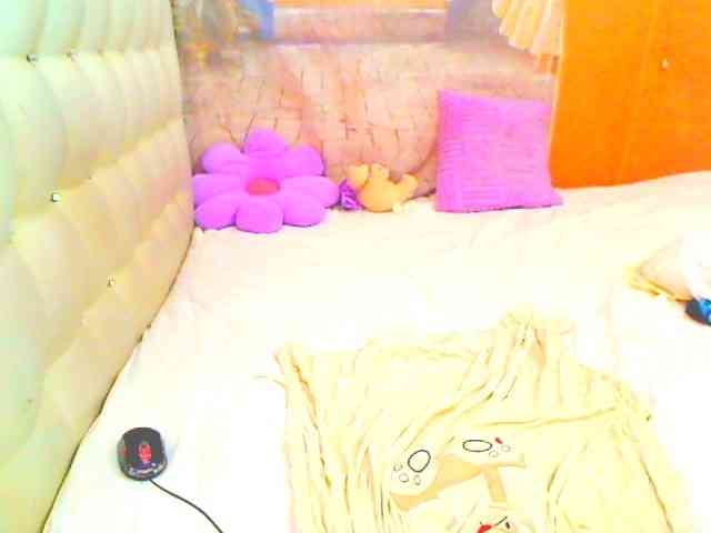HOTLILLIE webcam