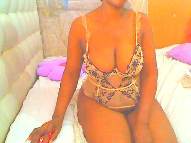 HOTLILLIE webcam