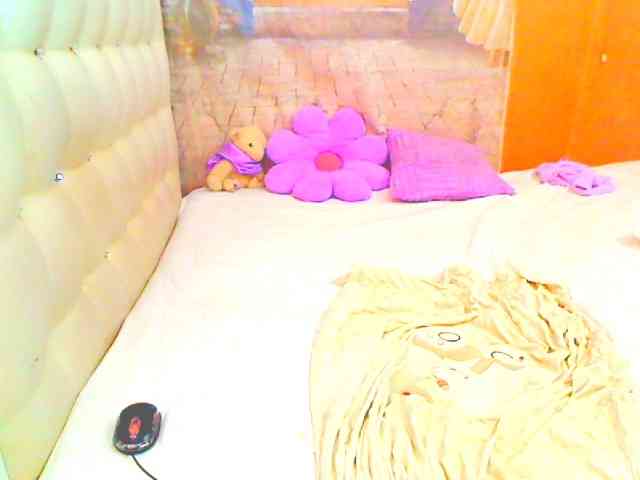 HOTLILLIE webcam