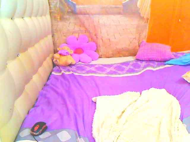 HOTLILLIE webcam