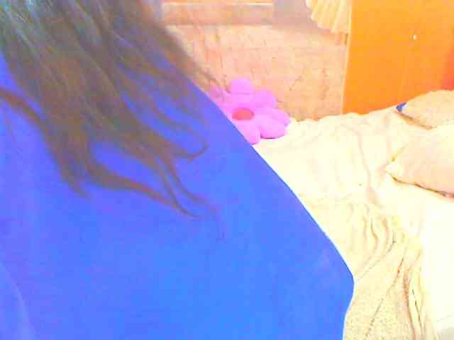 HOTLILLIE webcam