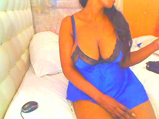 HOTLILLIE webcam