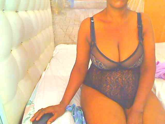 HOTLILLIE webcam