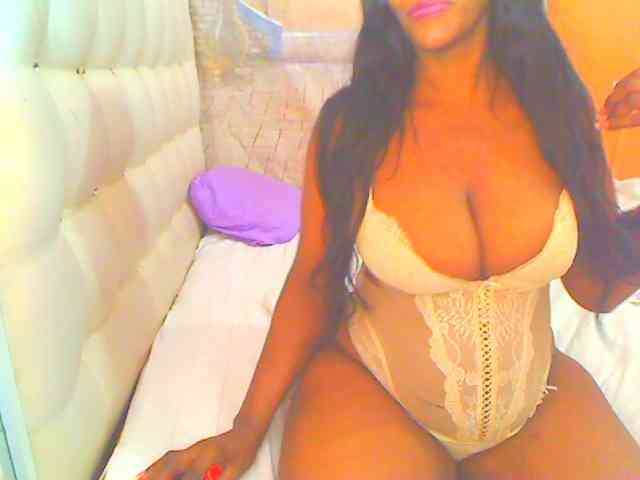 HOTLILLIE webcam