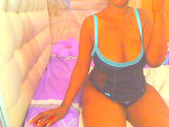 HOTLILLIE webcam