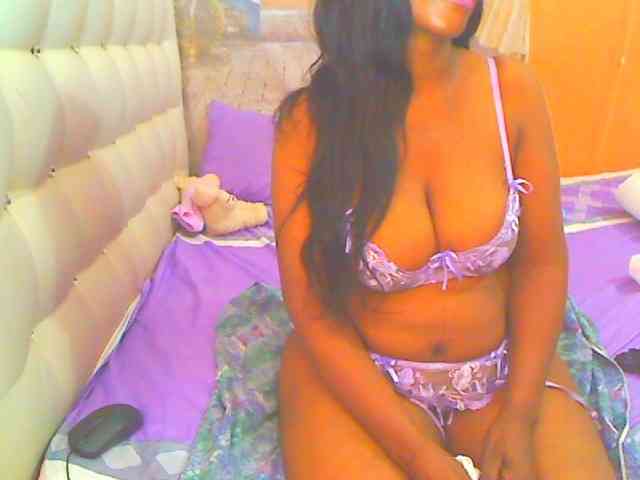 HOTLILLIE webcam