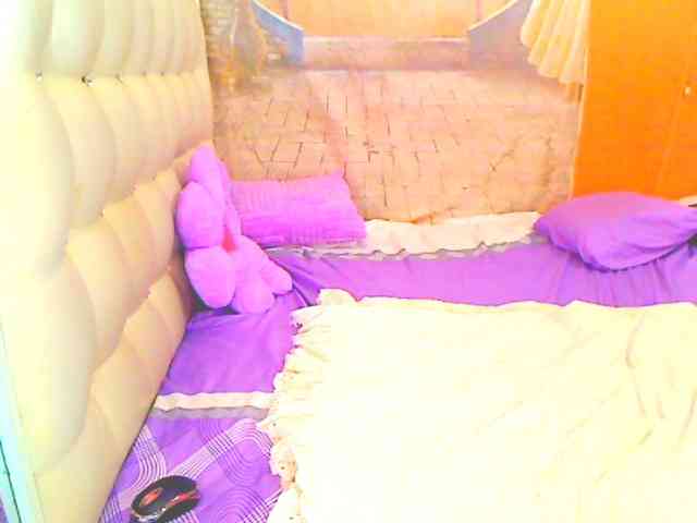 HOTLILLIE webcam