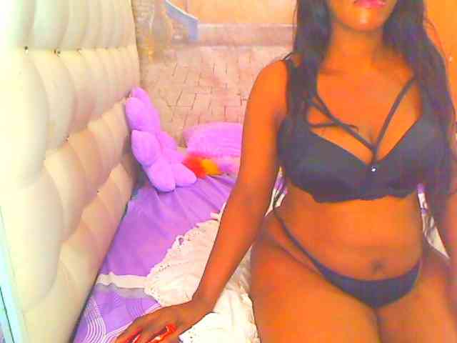HOTLILLIE webcam