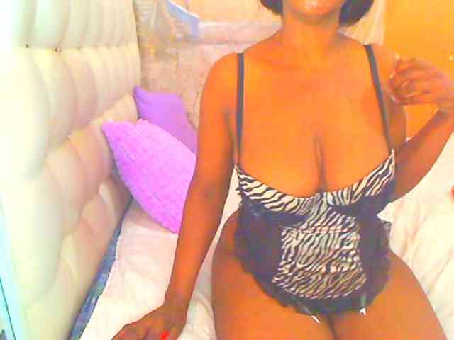 HOTLILLIE webcam