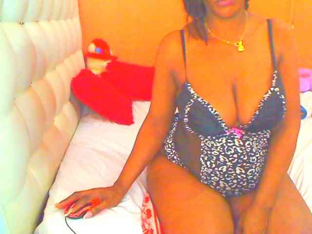 HOTLILLIE webcam