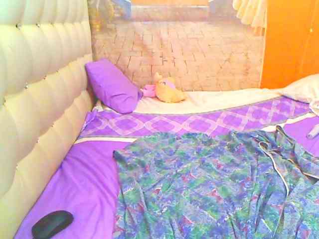 HOTLILLIE webcam