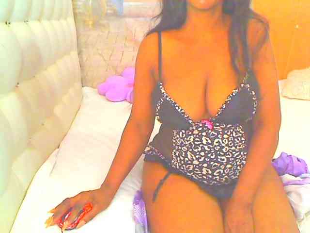 HOTLILLIE webcam