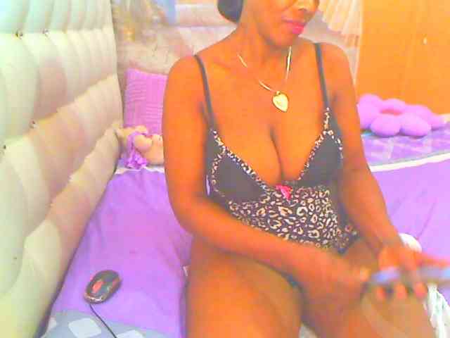 HOTLILLIE webcam