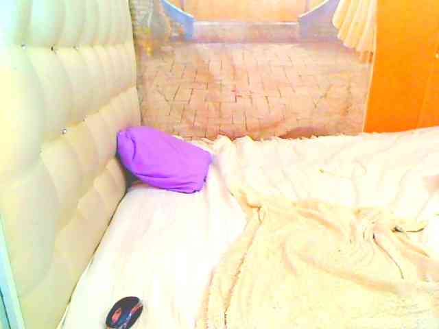 HOTLILLIE webcam
