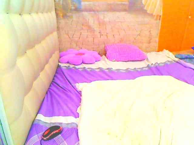 HOTLILLIE webcam