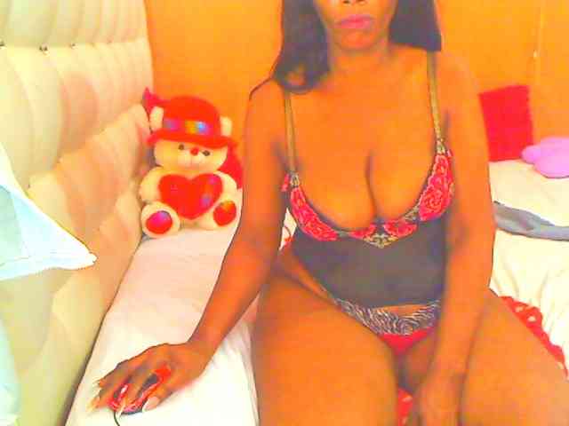 HOTLILLIE webcam