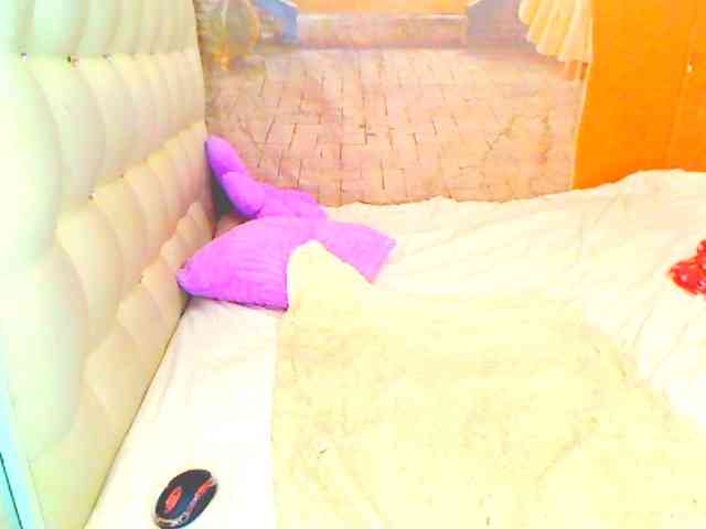HOTLILLIE webcam