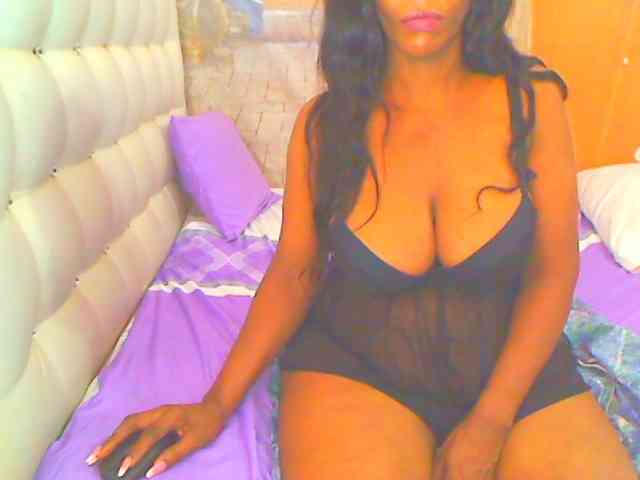 HOTLILLIE webcam