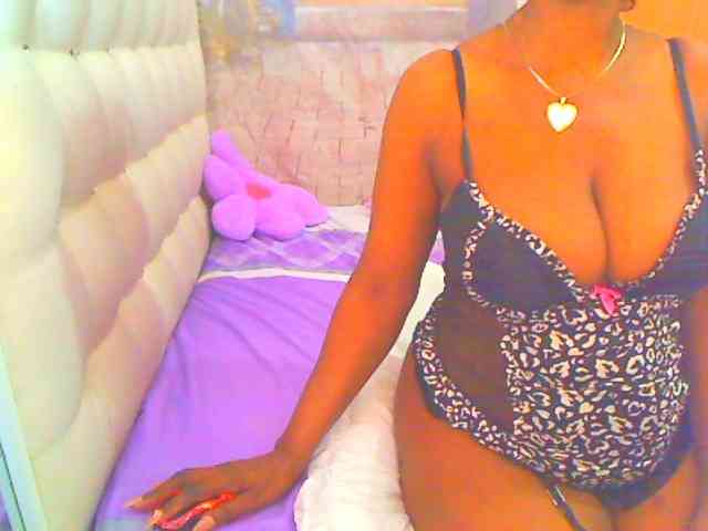 HOTLILLIE webcam