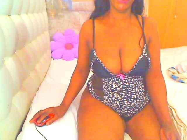 HOTLILLIE webcam