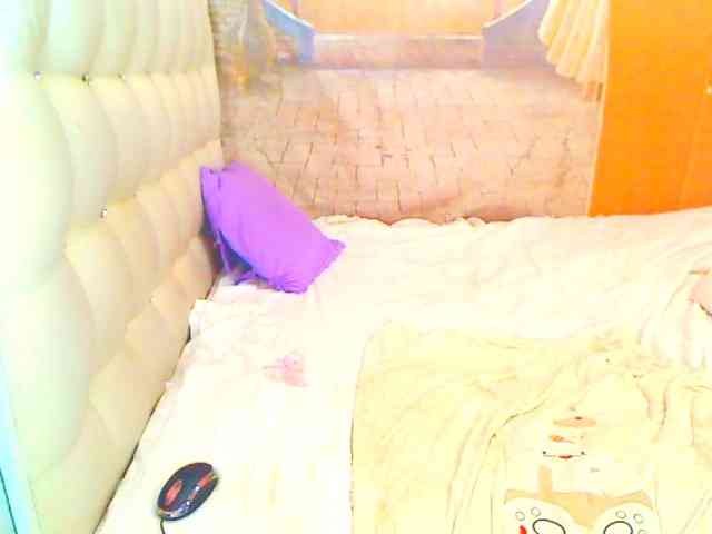 HOTLILLIE webcam