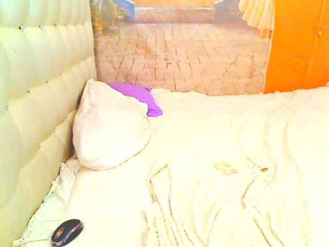 HOTLILLIE webcam