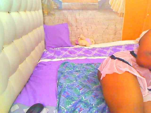 HOTLILLIE webcam