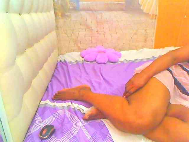 HOTLILLIE webcam