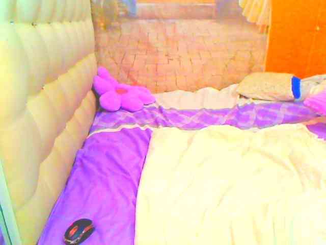 HOTLILLIE webcam