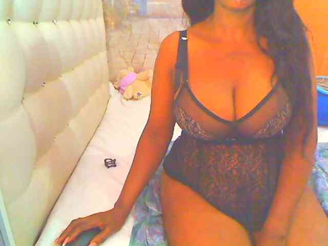 HOTLILLIE webcam