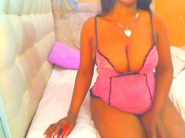 HOTLILLIE Live Webcam on BongaCams