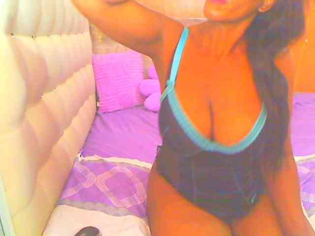 HOTLILLIE webcam