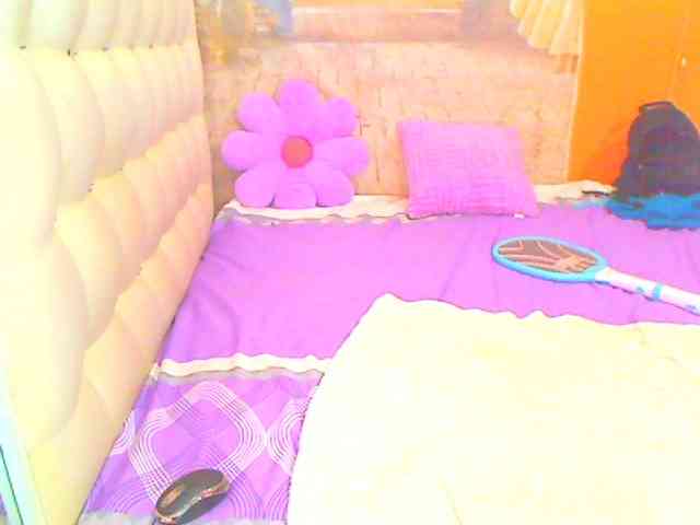 HOTLILLIE Live Webcam on BongaCams