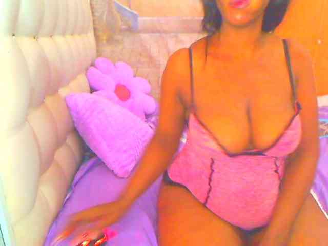 HOTLILLIE webcam