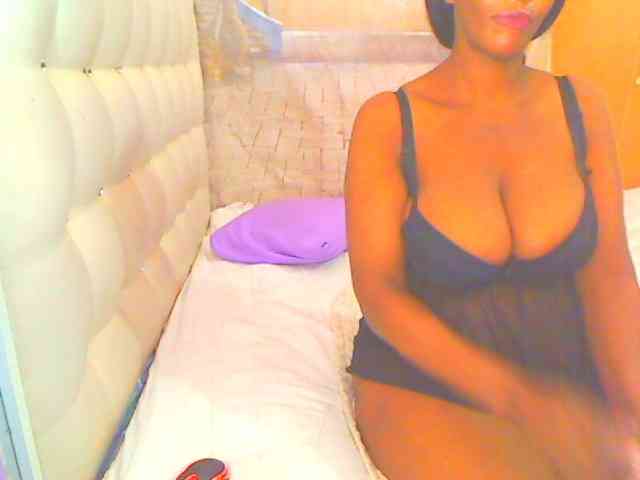 HOTLILLIE webcam