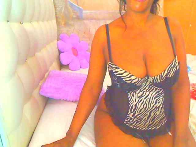 HOTLILLIE webcam