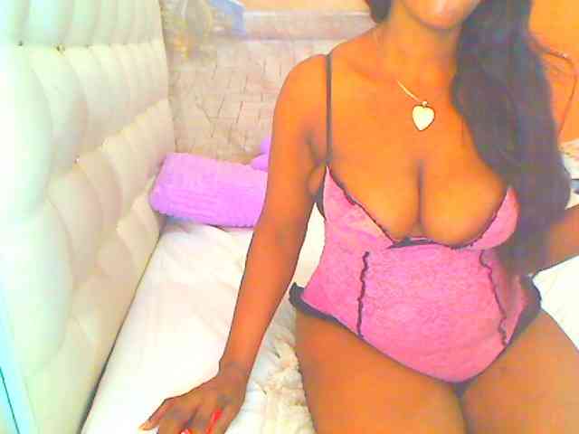 HOTLILLIE Live Webcam on BongaCams