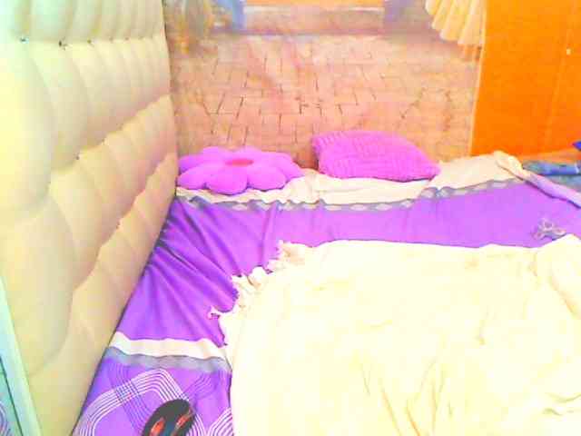 HOTLILLIE webcam