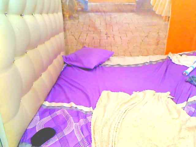 HOTLILLIE webcam