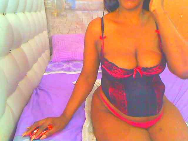 HOTLILLIE webcam