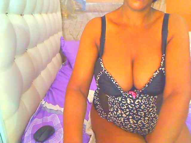 HOTLILLIE webcam