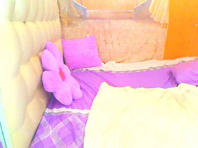HOTLILLIE webcam