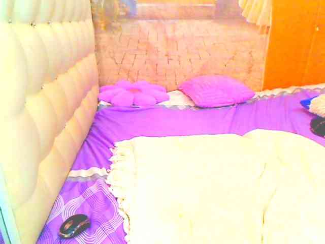 HOTLILLIE webcam