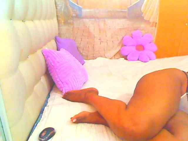 HOTLILLIE webcam