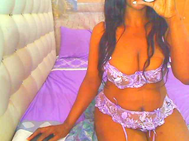 HOTLILLIE webcam