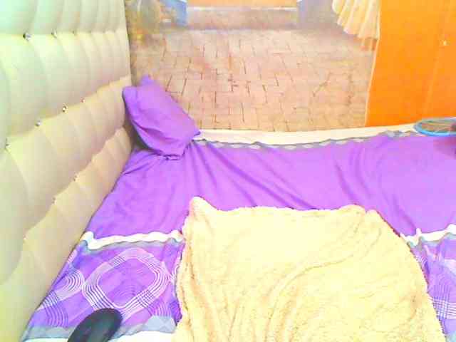 HOTLILLIE webcam
