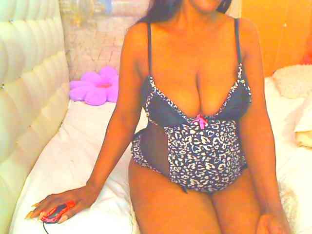 HOTLILLIE webcam