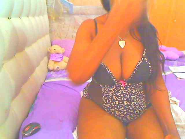 HOTLILLIE webcam