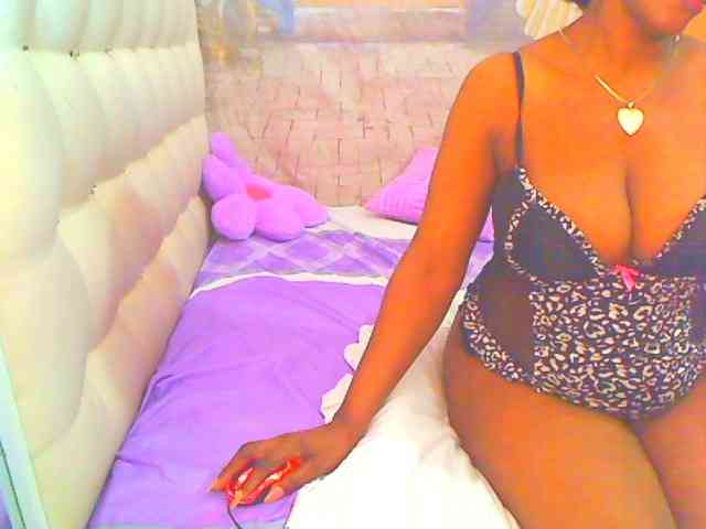 HOTLILLIE webcam